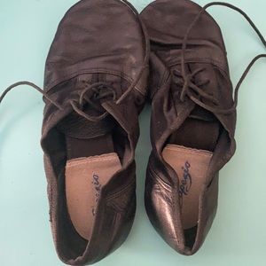 Capezio dance shoes size 71/2